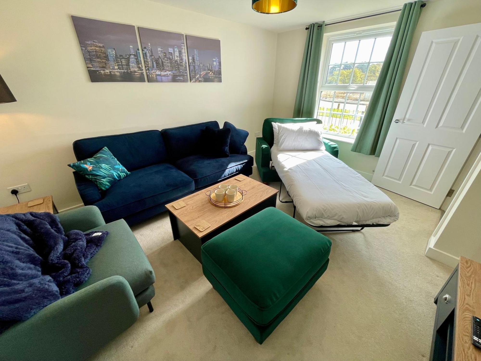 3-Bedroom Luxury Stay With Free Parking Маркет-Гарборо Екстер'єр фото